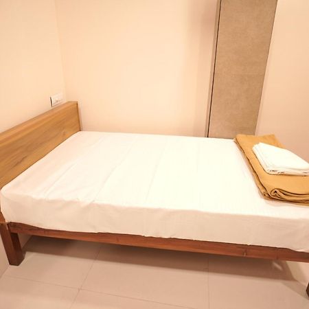 Hotel Reach Residency Kochi Esterno foto